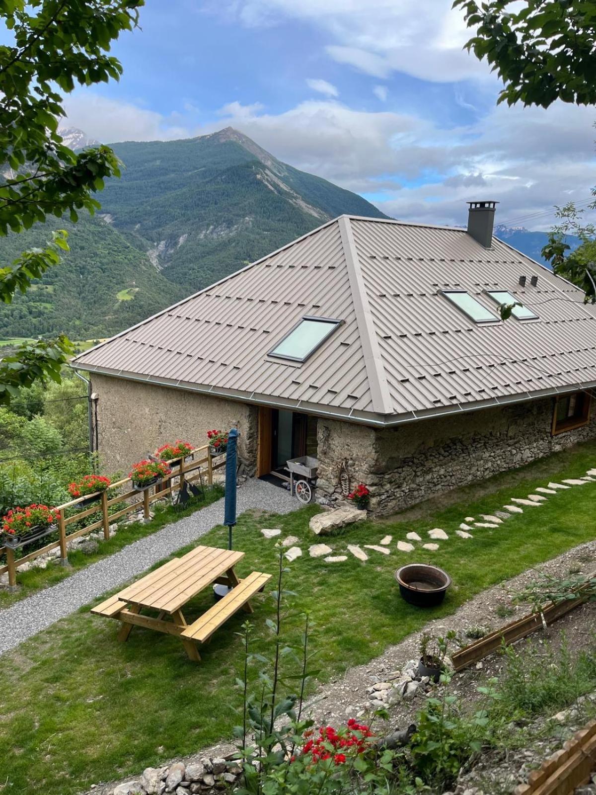 Bed and Breakfast Le Couleau à Châteauroux-les-Alpes Extérieur photo